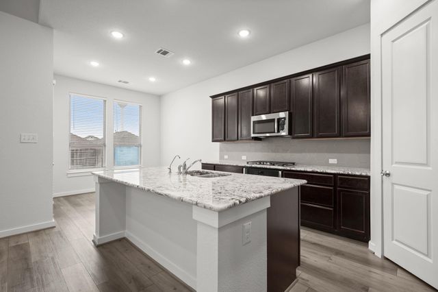 841 Spinnaker LOOP, Kyle, TX 78640