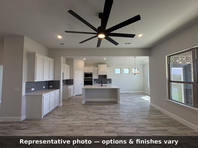 492 Sanders Road, Whitesboro, TX 76273