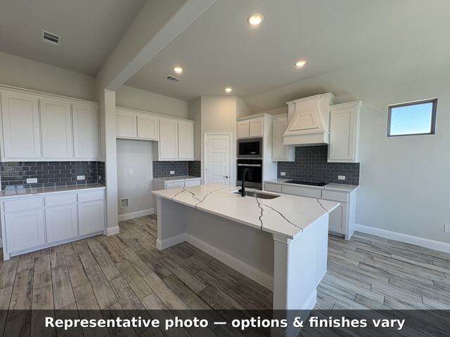 492 Sanders Road, Whitesboro, TX 76273