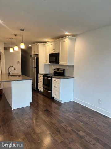 2339 W THOMPSON ST, Philadelphia, PA 19121