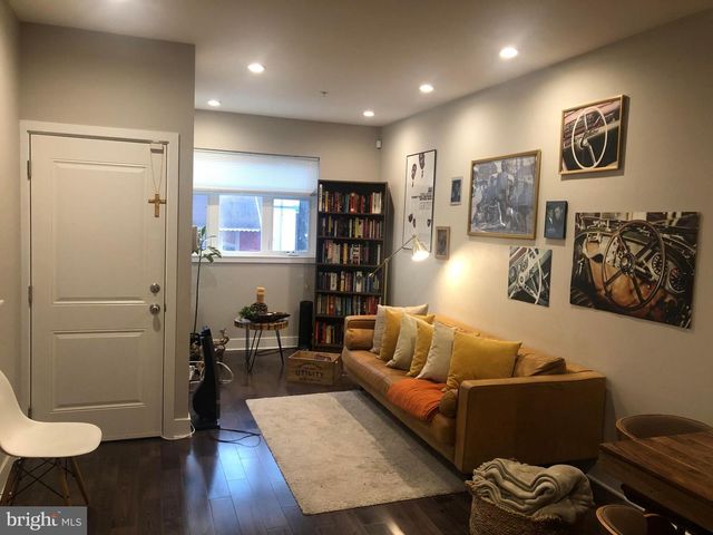2339 W THOMPSON ST, Philadelphia, PA 19121