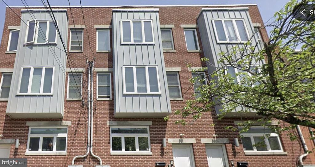 2339 W THOMPSON ST, Philadelphia, PA 19121