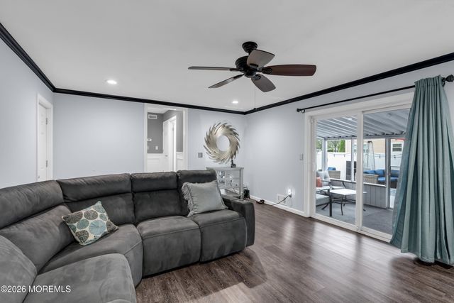 4 Laurel Crest Drive, Howell, NJ 07731