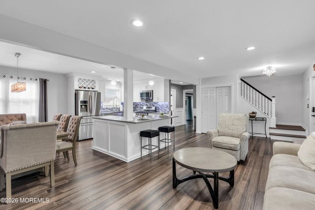 4 Laurel Crest Drive, Howell, NJ 07731
