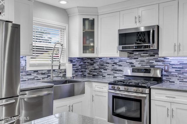 4 Laurel Crest Drive, Howell, NJ 07731