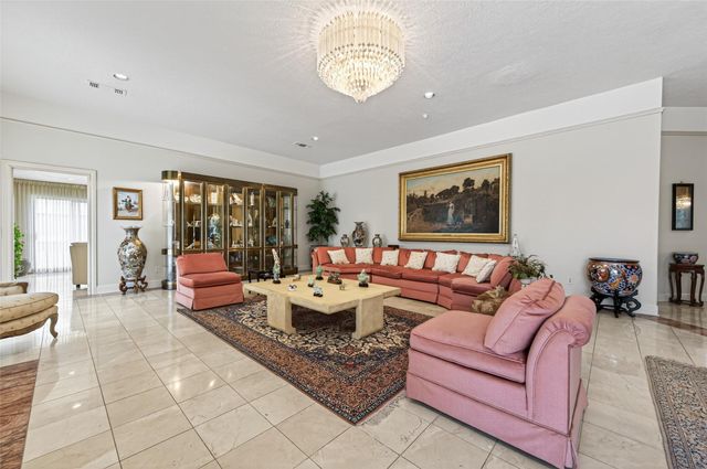 8103 Lake Edge Court, Houston, TX 77071