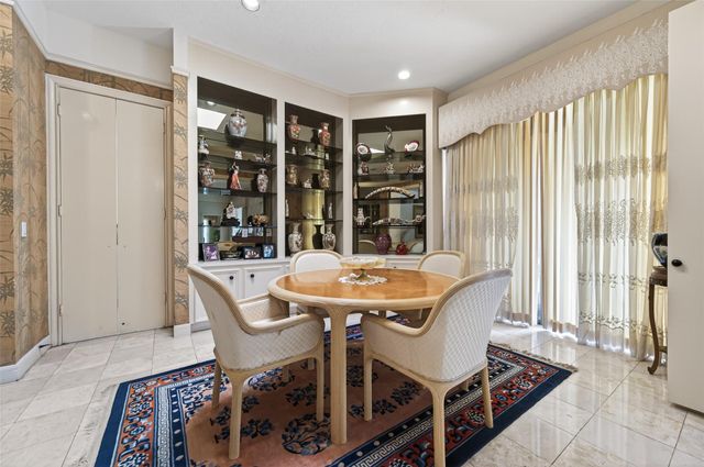 8103 Lake Edge Court, Houston, TX 77071