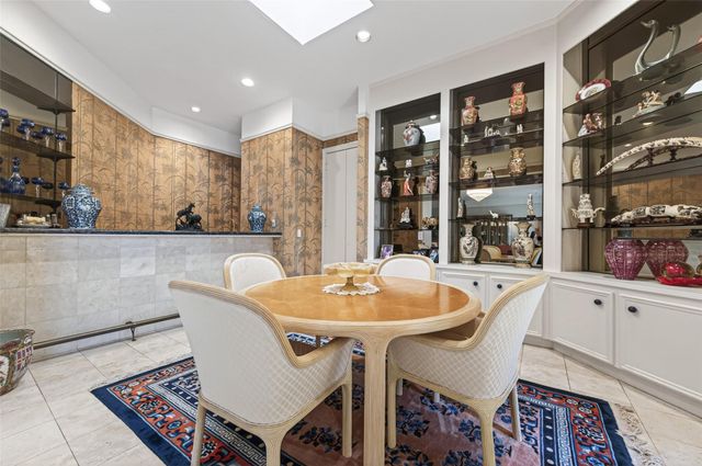 8103 Lake Edge Court, Houston, TX 77071