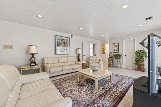 8103 Lake Edge Court, Houston, TX 77071