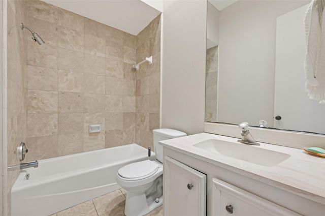 8103 Lake Edge Court, Houston, TX 77071