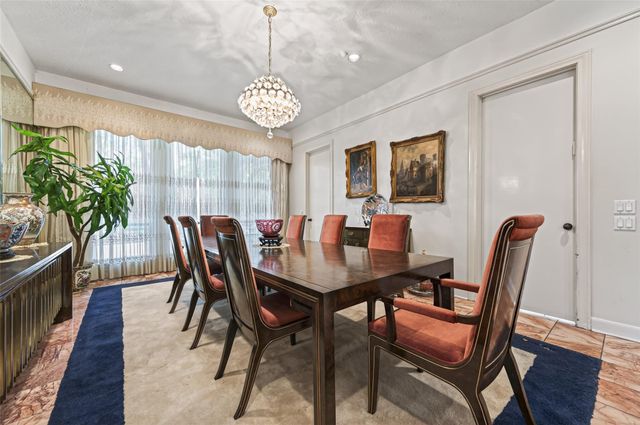 8103 Lake Edge Court, Houston, TX 77071