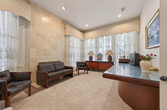 8103 Lake Edge Court, Houston, TX 77071