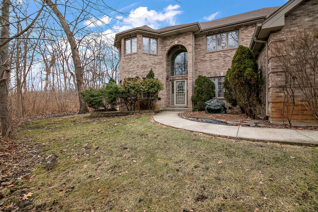321 Royal Oak Drive, Steger, IL 60475