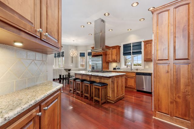 59406 E 288 Place, Grove, OK 74344