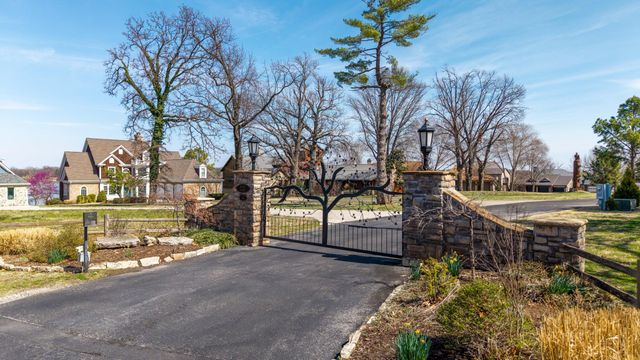 59406 E 288 Place, Grove, OK 74344