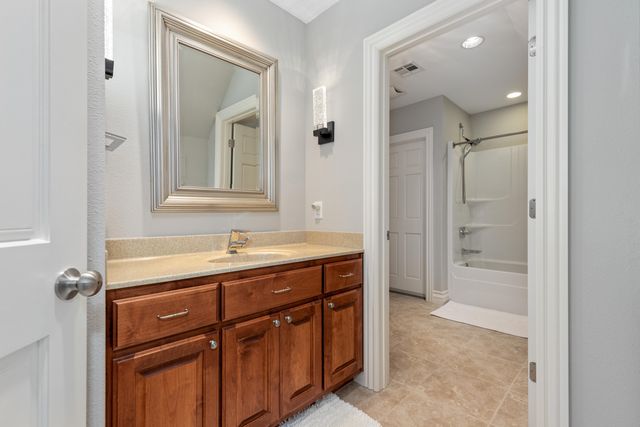 59406 E 288 Place, Grove, OK 74344