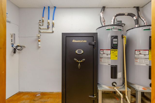 59406 E 288 Place, Grove, OK 74344