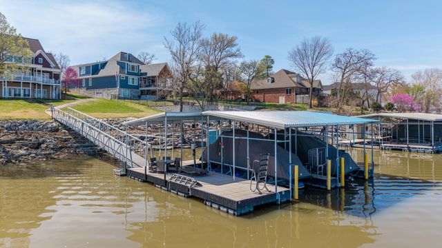 59406 E 288 Place, Grove, OK 74344