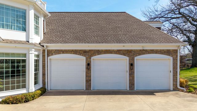 59406 E 288 Place, Grove, OK 74344