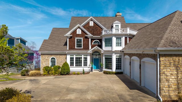 59406 E 288 Place, Grove, OK 74344