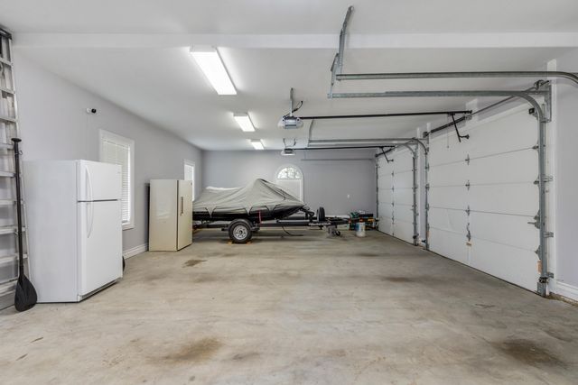 59406 E 288 Place, Grove, OK 74344