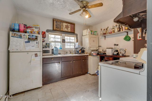 508 South Roan Street, Elizabethton, TN 37643