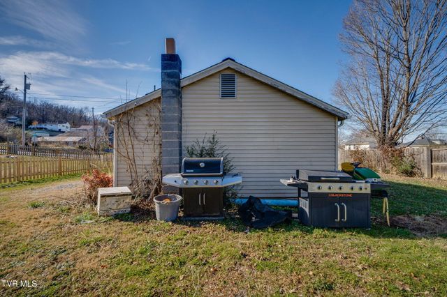 508 South Roan Street, Elizabethton, TN 37643