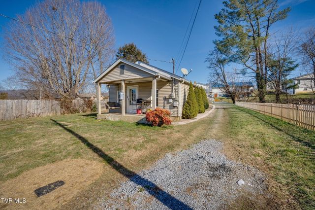 508 South Roan Street, Elizabethton, TN 37643