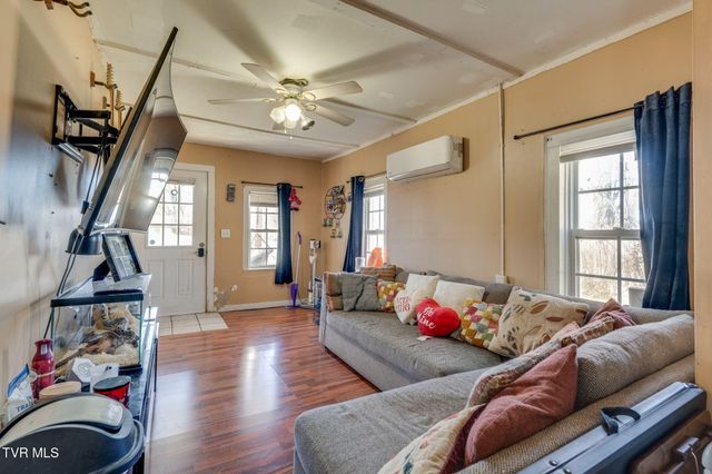 508 South Roan Street, Elizabethton, TN 37643