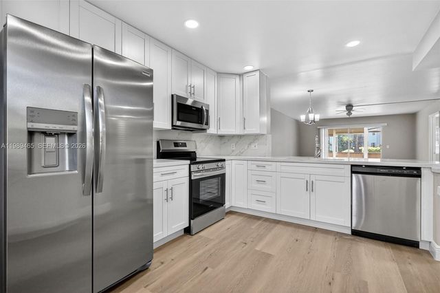 12500 SW 5th Ct 109M, Pembroke Pines, FL 33027