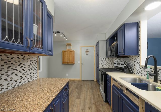 5428 Glenhill Avenue NE, Canton, OH 44705