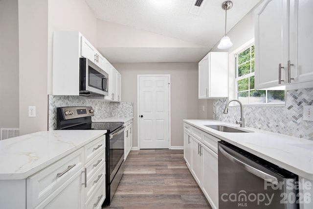 6324 Grove Park Boulevard, Charlotte, NC 28215