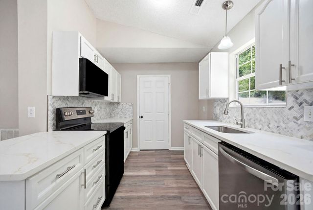 6324 Grove Park Boulevard, Charlotte, NC 28215