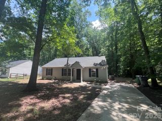 6324 Grove Park Boulevard, Charlotte, NC 28215