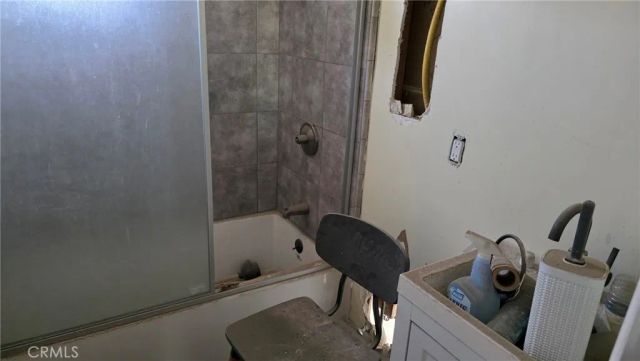 3852 Mclaughlin, Los Angeles, CA 90066