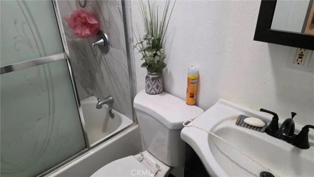 3852 Mclaughlin, Los Angeles, CA 90066