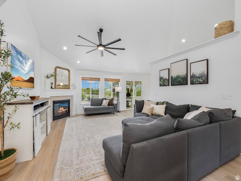 Image 8 of property listing at 341 W 600 N, Lindon, UT 84042