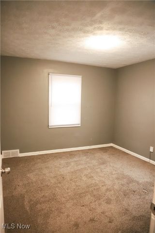 1008 Woodview Road, Cleveland Heights, OH 44121