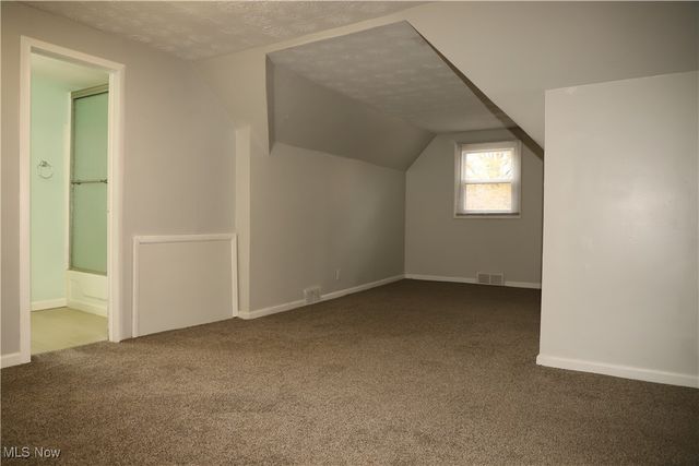 1008 Woodview Road, Cleveland Heights, OH 44121