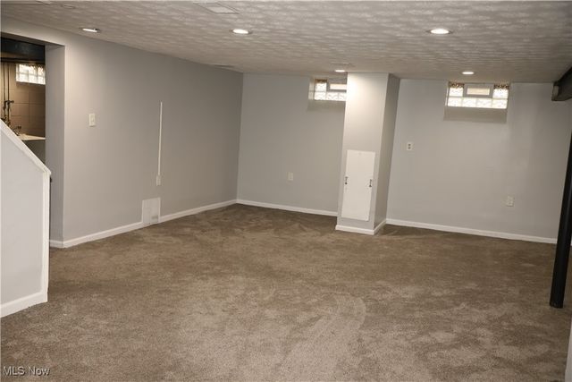 1008 Woodview Road, Cleveland Heights, OH 44121