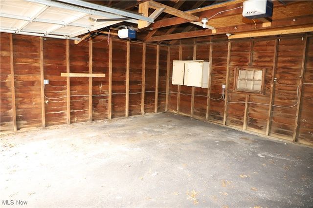 1008 Woodview Road, Cleveland Heights, OH 44121