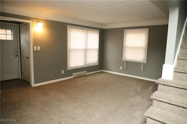 1008 Woodview Road, Cleveland Heights, OH 44121