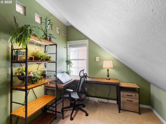 1931 Ne 92ND Ave, Portland, OR 97220