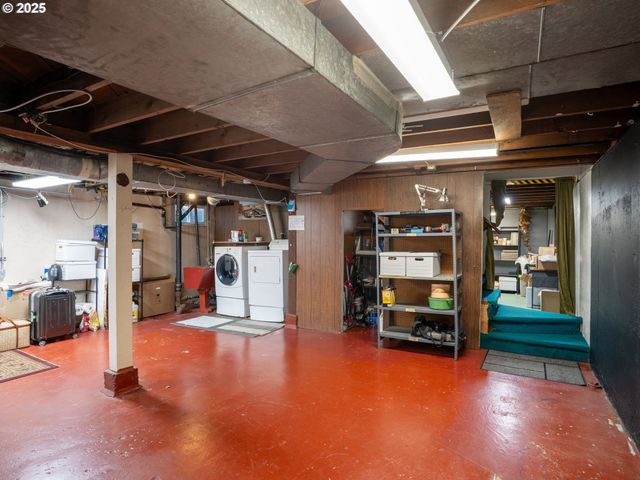 1931 Ne 92ND Ave, Portland, OR 97220