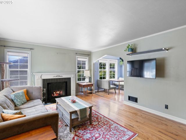 1931 Ne 92ND Ave, Portland, OR 97220