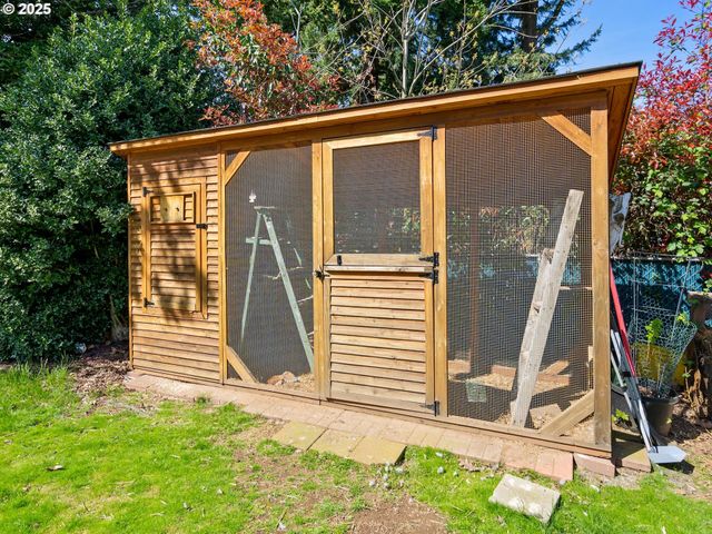 1931 Ne 92ND Ave, Portland, OR 97220