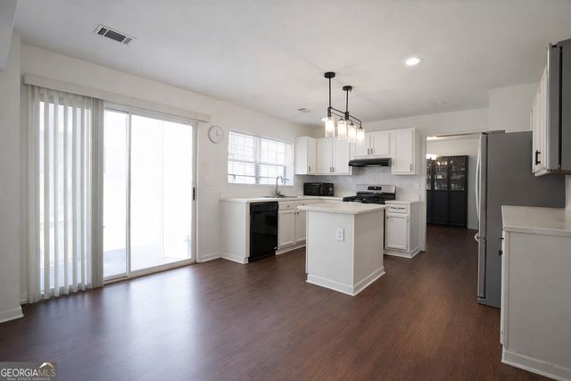 8408 Willows Way, Riverdale, GA 30274