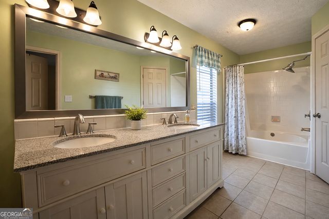 8408 Willows Way, Riverdale, GA 30274