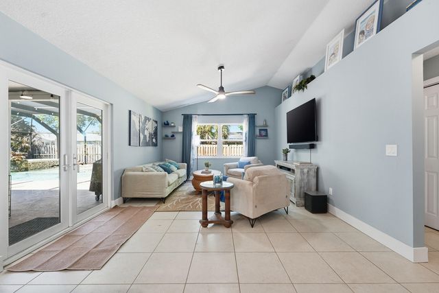 5100 9th Street, Vero Beach, FL 32966