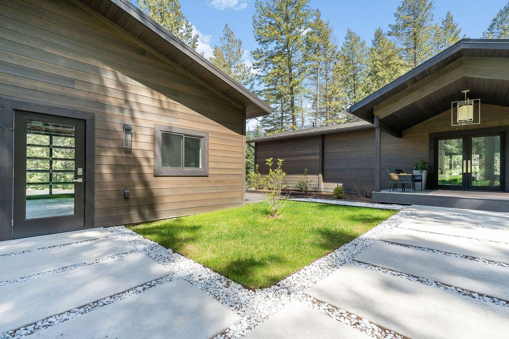 1100 Mooring Road, Columbia Falls, MT 59912 photo 2